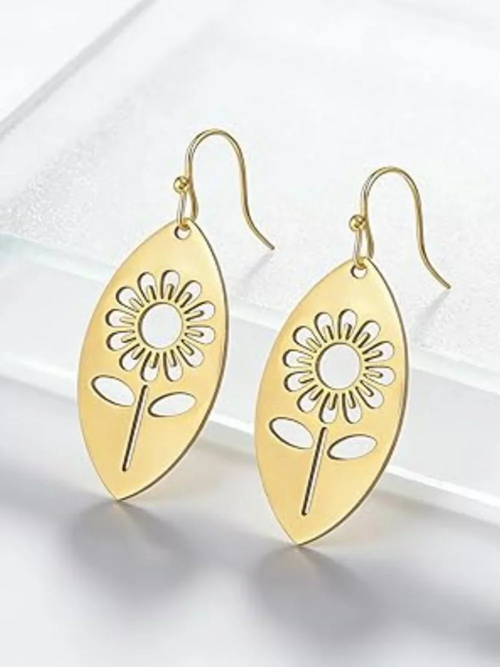 Summer‎ Sunflower Gold Tone Earrings Lightweight Dangle Boho Retro